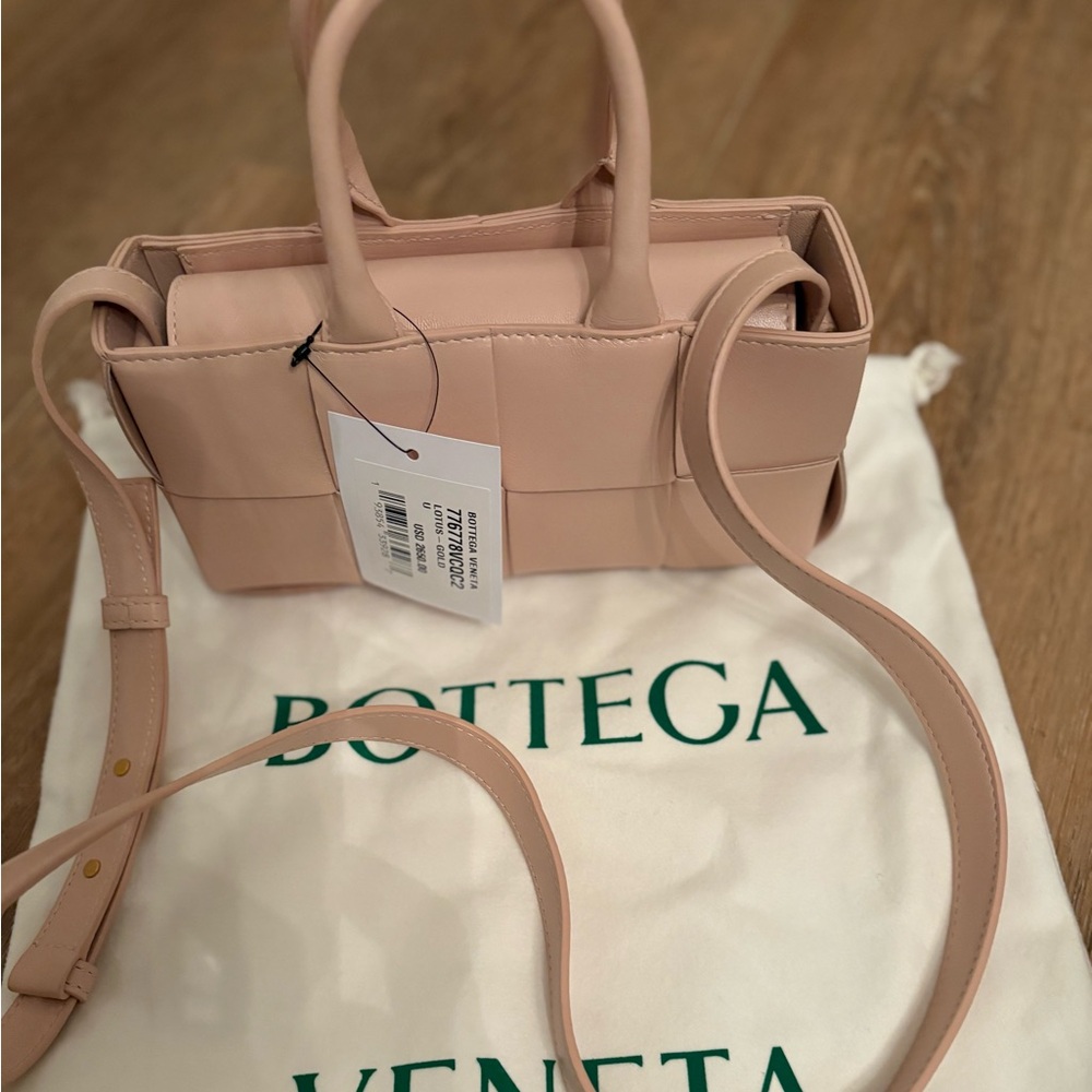 NWT Bottega Veneta Mini Arco East West Tote
